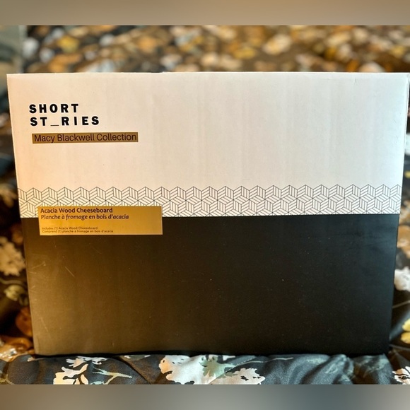 NIB Short Stories Cheese Board - Picture 3 of 3